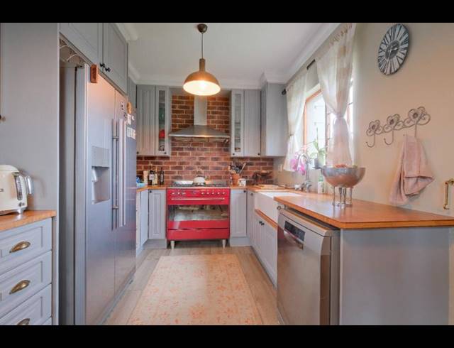 3 BEDROOM HOUSE FOR SALE IN AMBERFIELD VALLEY